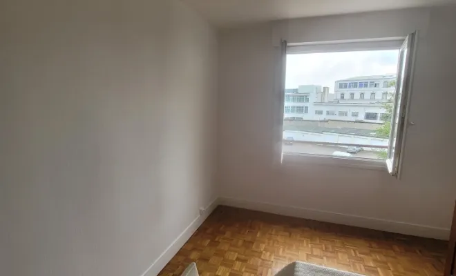 Rénovation d'un appartement à Lorient avec papier patent et peinture en blanc , Lorient, B A S Peinture