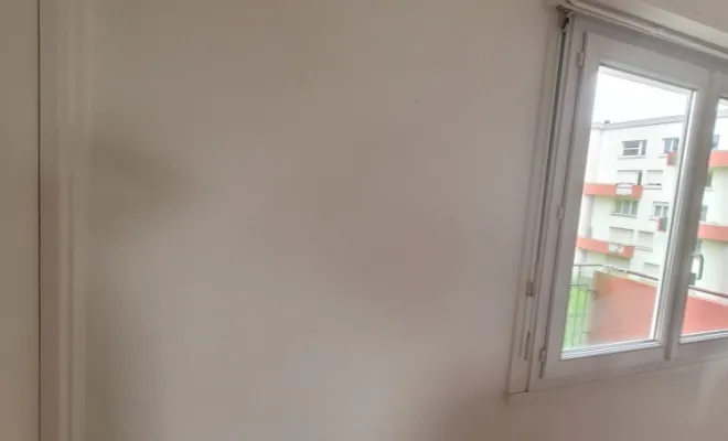 Rénovation d'un appartement à Lorient avec papier patent et peinture en blanc , Lorient, B A S Peinture